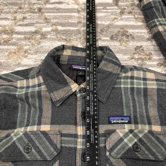 Patagonia Insulated Quilted Fjord Flannel Plaid Shirt Shacket Men’s Small $199